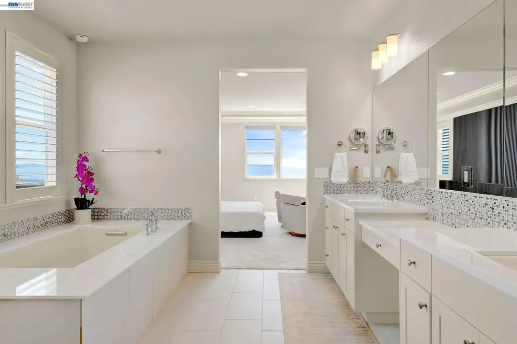 128 Dunfirth Court Hayward CA 94542