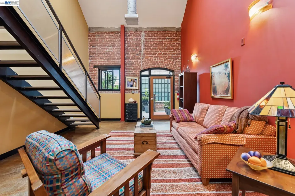 425 11th Street Oakland CA 94606