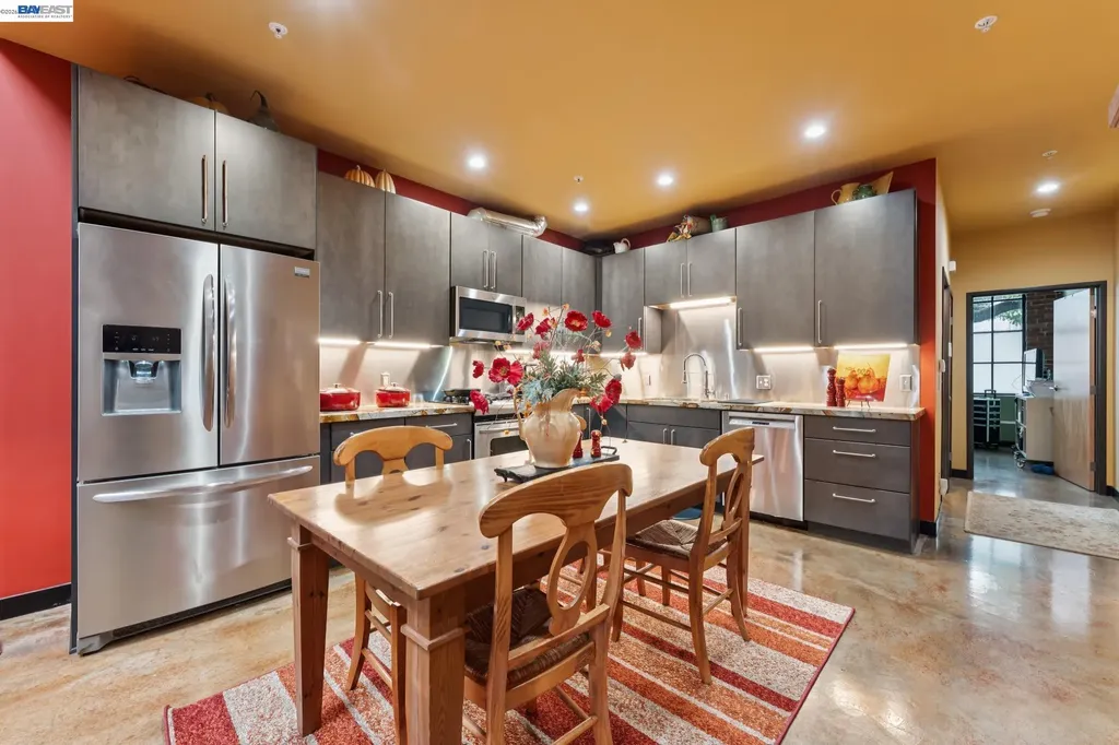 425 11th Street Oakland CA 94606