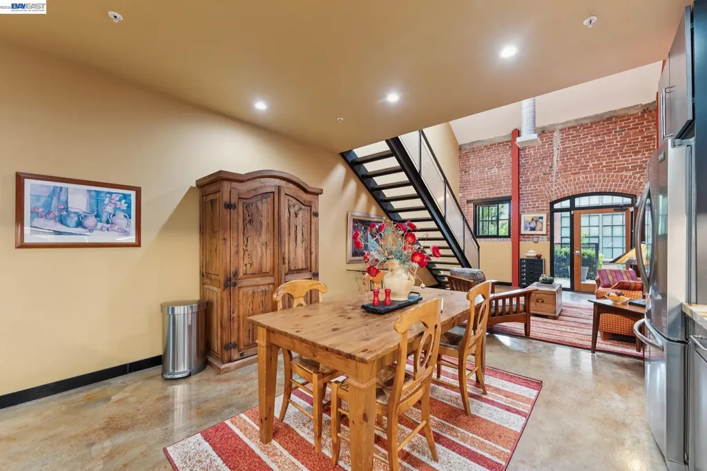 425 11th Street Oakland CA 94606