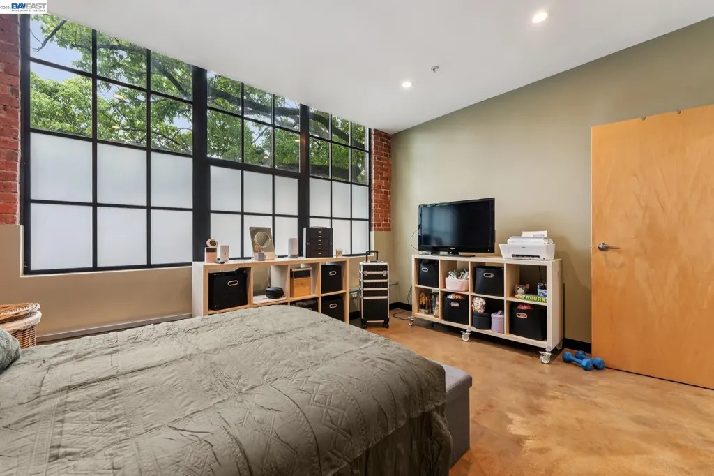 425 11th Street Oakland CA 94606