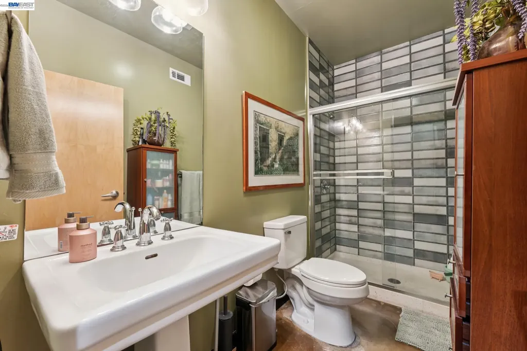 425 11th Street Oakland CA 94606