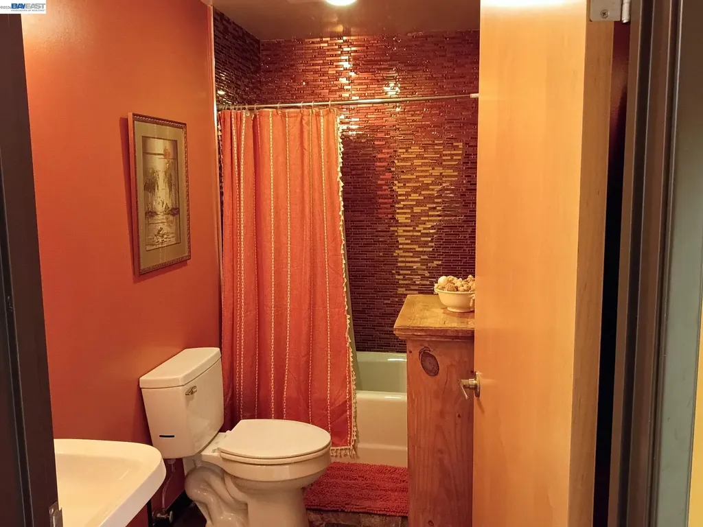 425 11th Street Oakland CA 94606