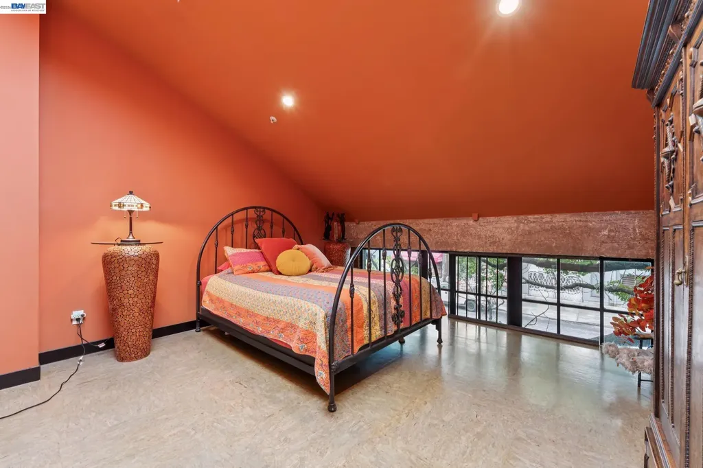 425 11th Street Oakland CA 94606