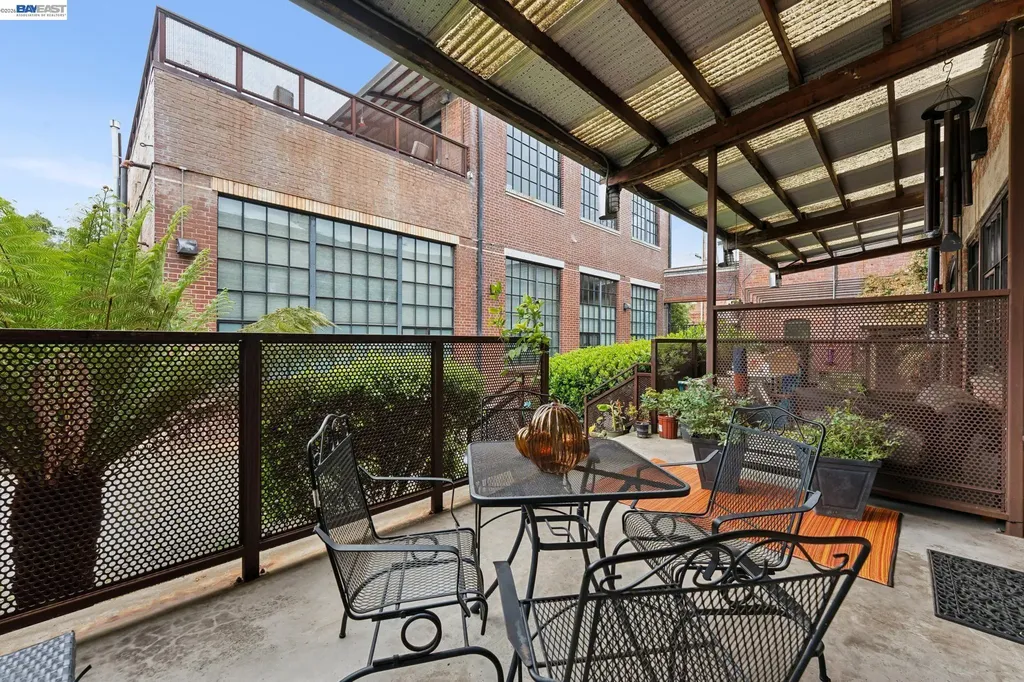 425 11th Street Oakland CA 94606