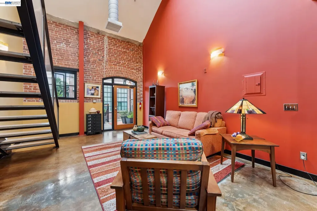 425 11th Street Oakland CA 94606