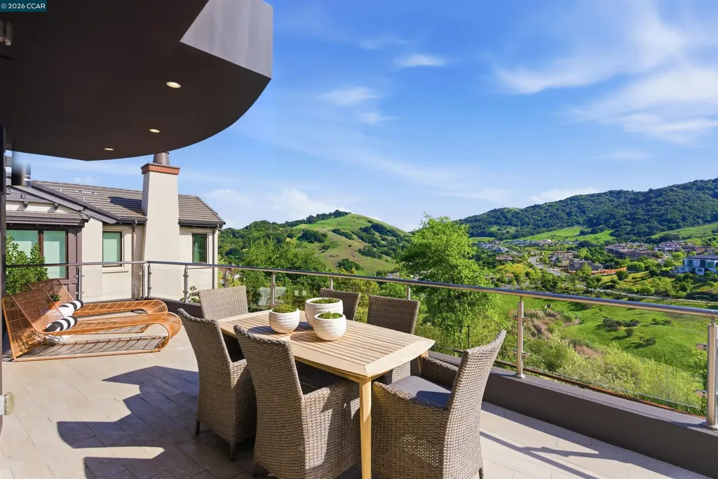 11 Bigleaf Road Orinda CA 94563