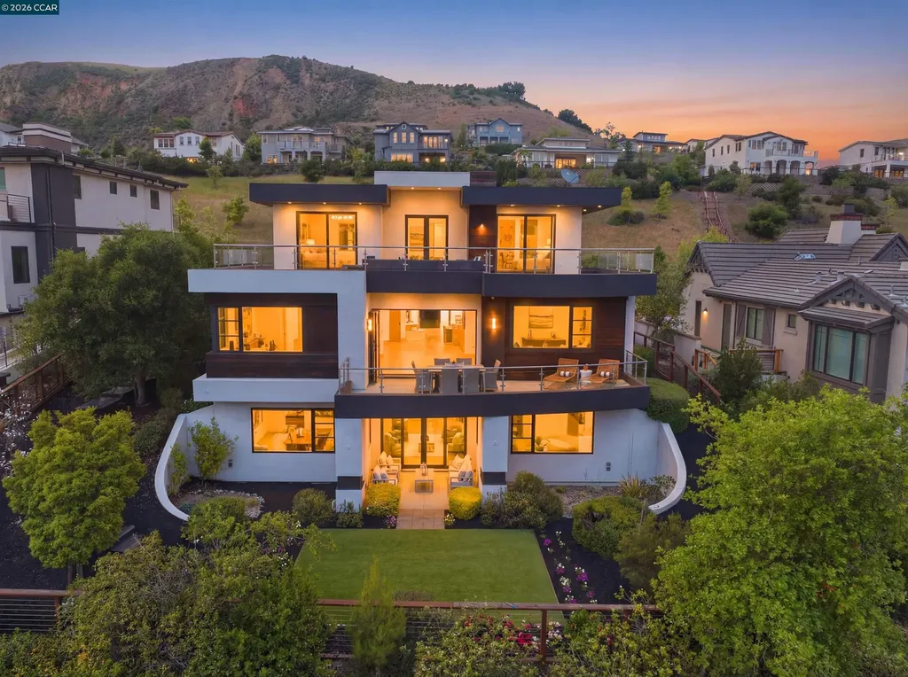 11 Bigleaf Road Orinda CA 94563