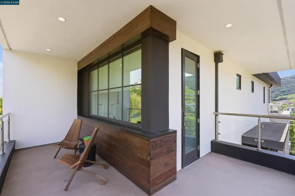 11 Bigleaf Road Orinda CA 94563