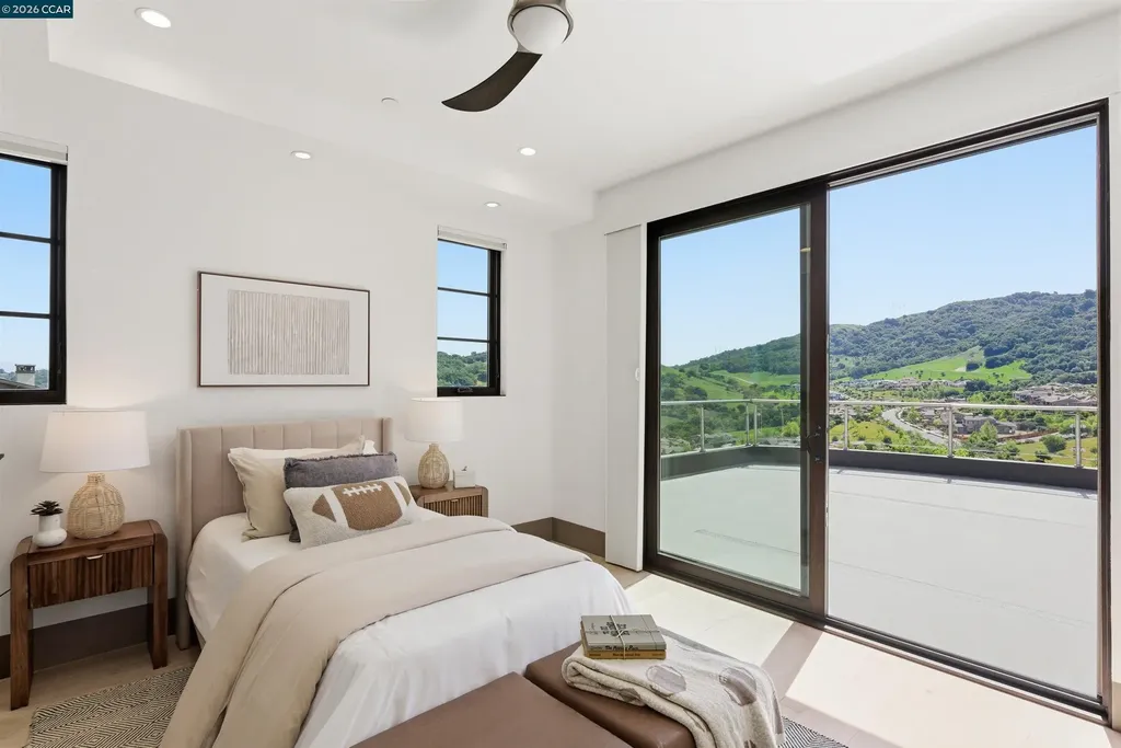 11 Bigleaf Road Orinda CA 94563