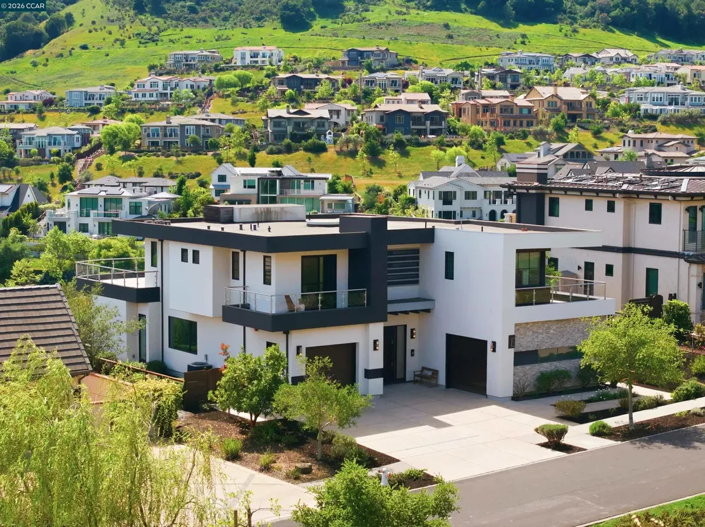 11 Bigleaf Road Orinda CA 94563