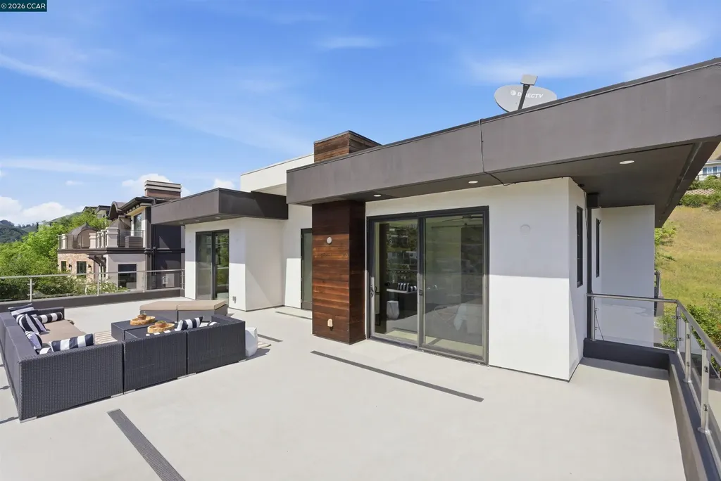 11 Bigleaf Road Orinda CA 94563