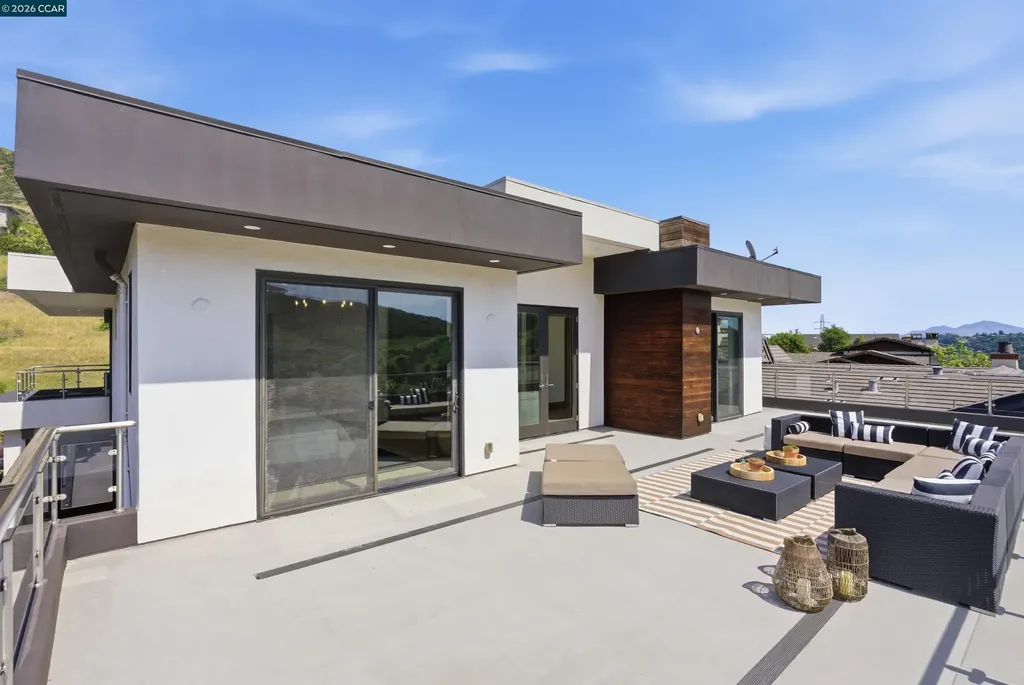 11 Bigleaf Road Orinda CA 94563