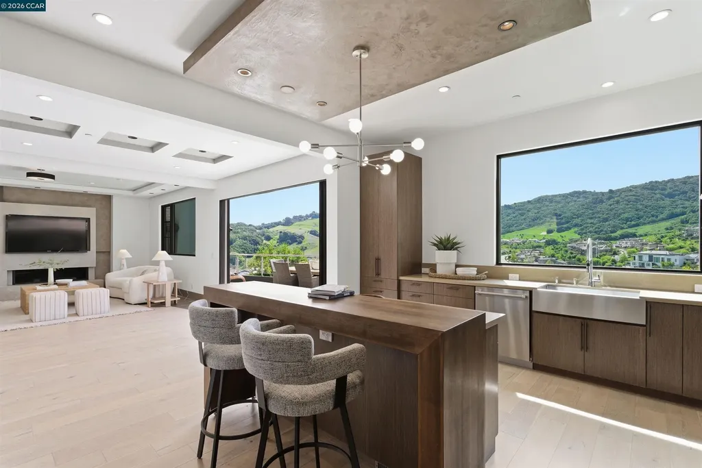 11 Bigleaf Road Orinda CA 94563