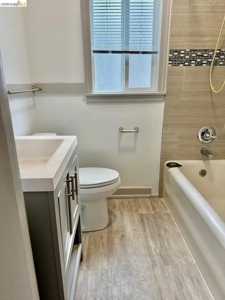 2240 Macarthur Boulevard Oakland CA 94602