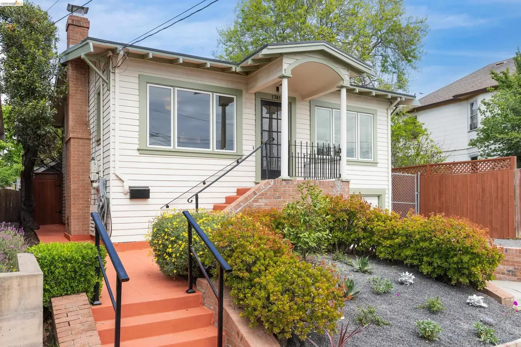 1741 Derby Street Berkeley CA 94703