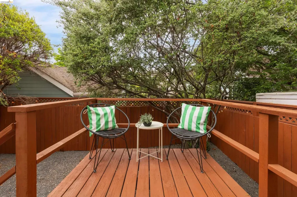 1741 Derby Street Berkeley CA 94703
