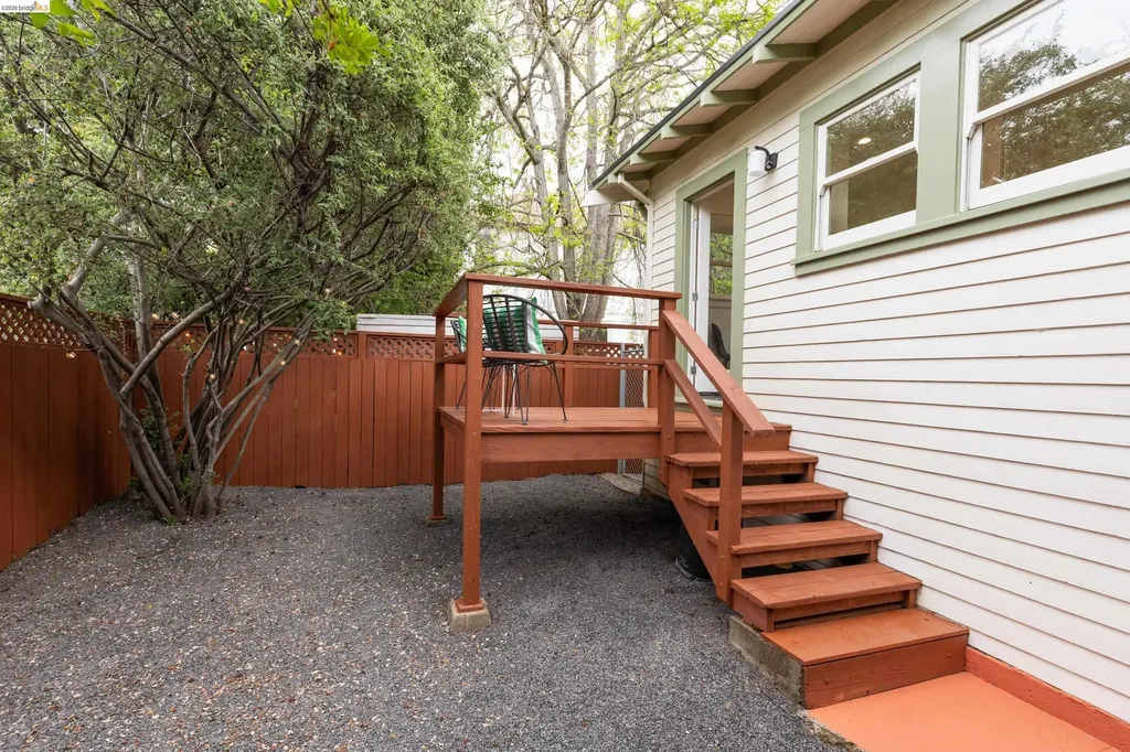 1741 Derby Street Berkeley CA 94703