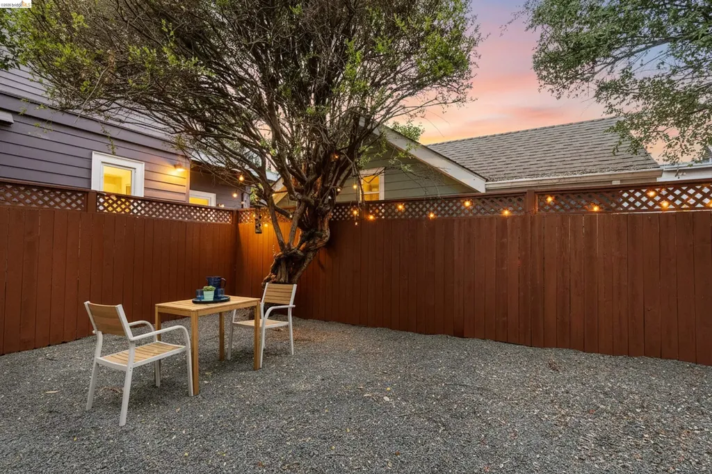 1741 Derby Street Berkeley CA 94703