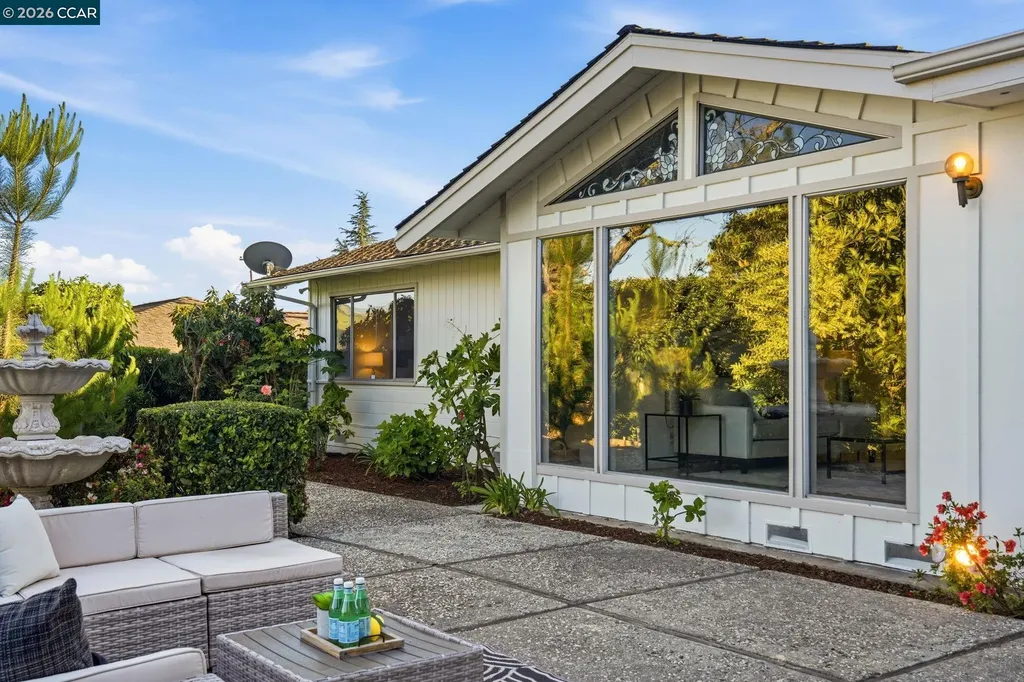 61 Sullivan Drive Moraga CA 94556