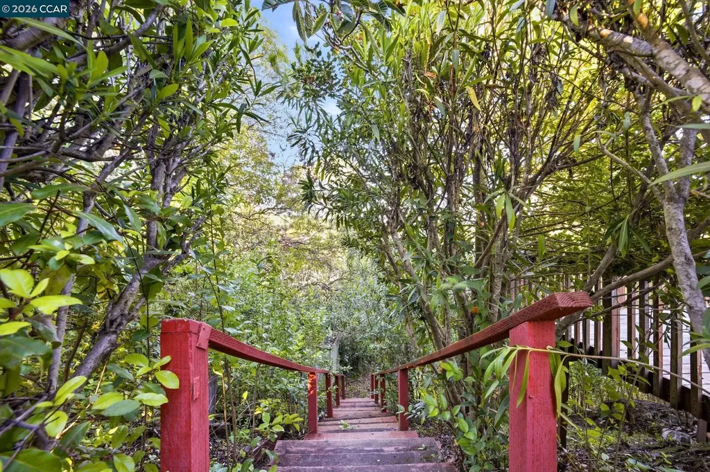 61 Sullivan Drive Moraga CA 94556