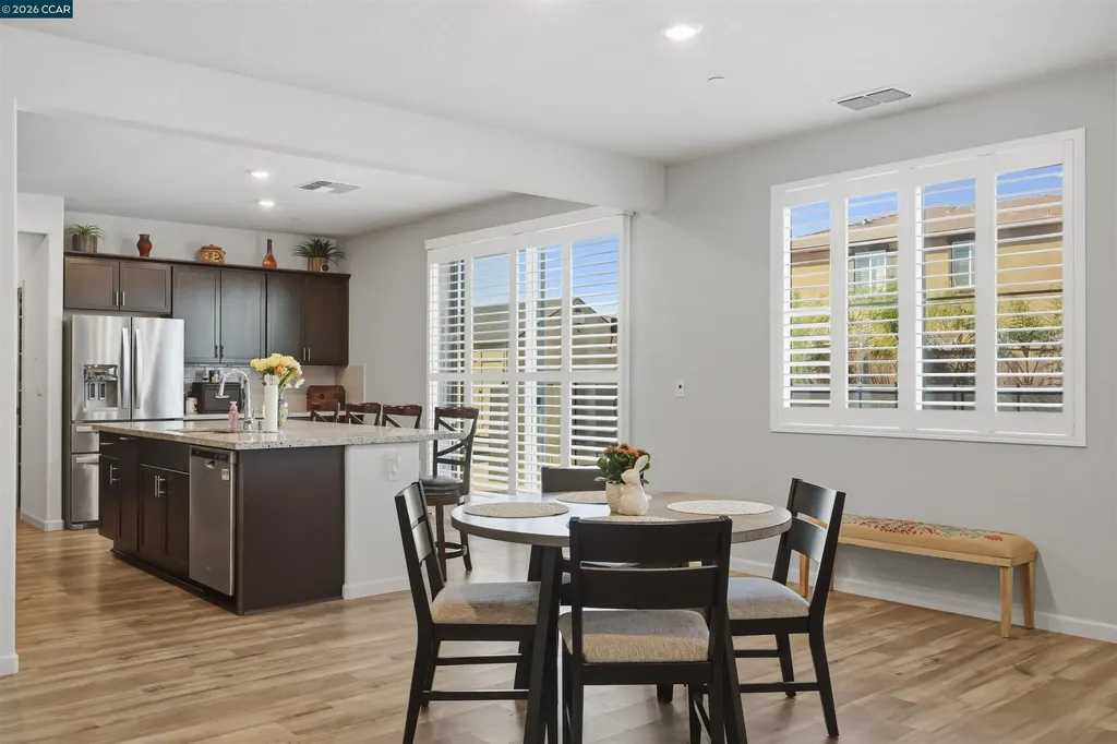 1655 Apricot Court Dixon CA 95620