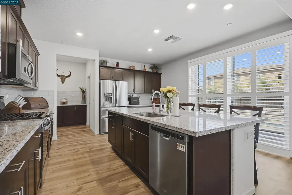 1655 Apricot Court Dixon CA 95620