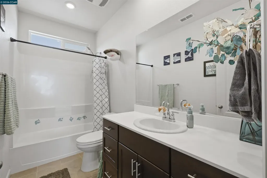 1655 Apricot Court Dixon CA 95620