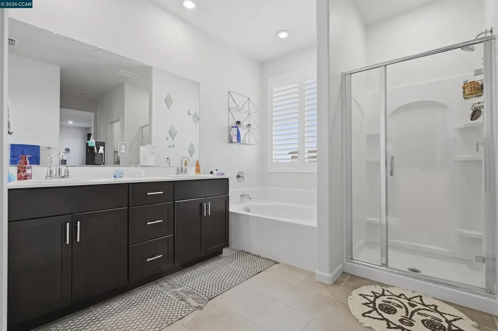 1655 Apricot Court Dixon CA 95620