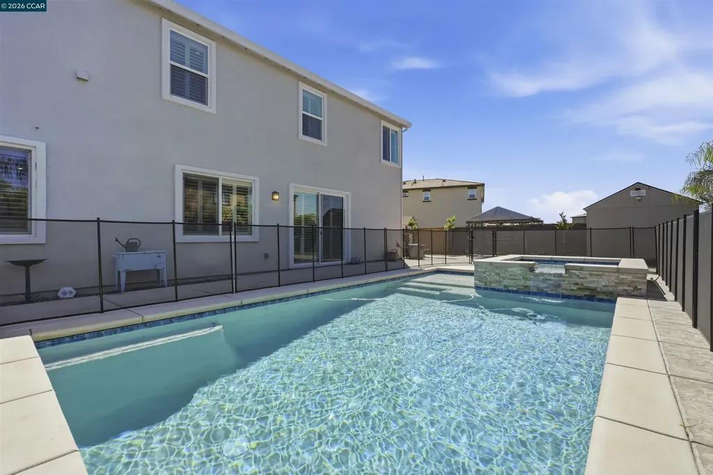 1655 Apricot Court Dixon CA 95620