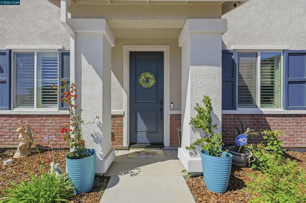 1655 Apricot Court Dixon CA 95620