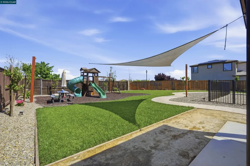 1655 Apricot Court Dixon CA 95620
