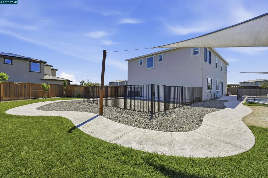 1655 Apricot Court Dixon CA 95620