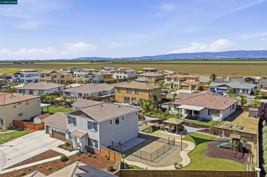 1655 Apricot Court Dixon CA 95620