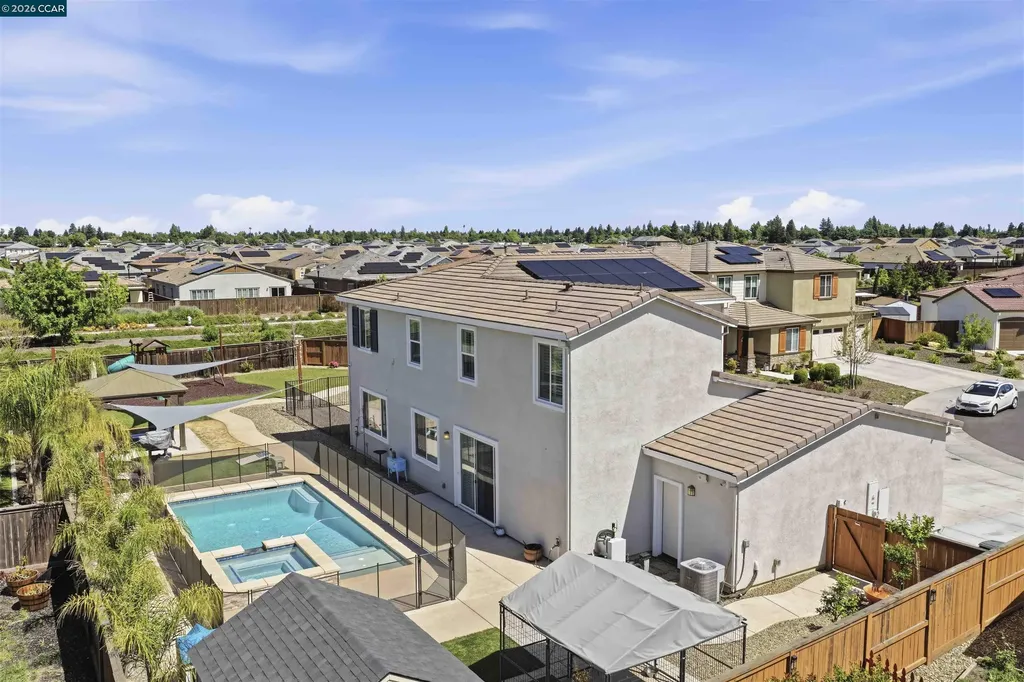 1655 Apricot Court Dixon CA 95620