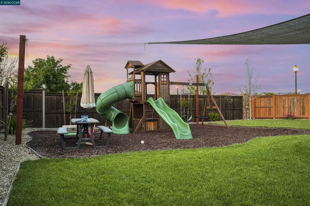 1655 Apricot Court Dixon CA 95620