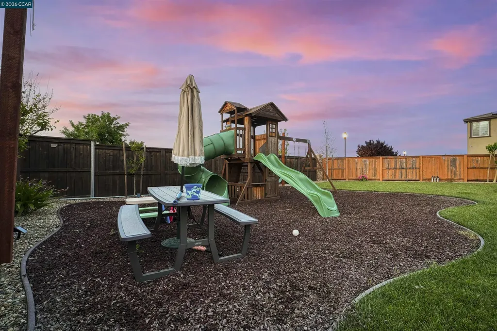 1655 Apricot Court Dixon CA 95620