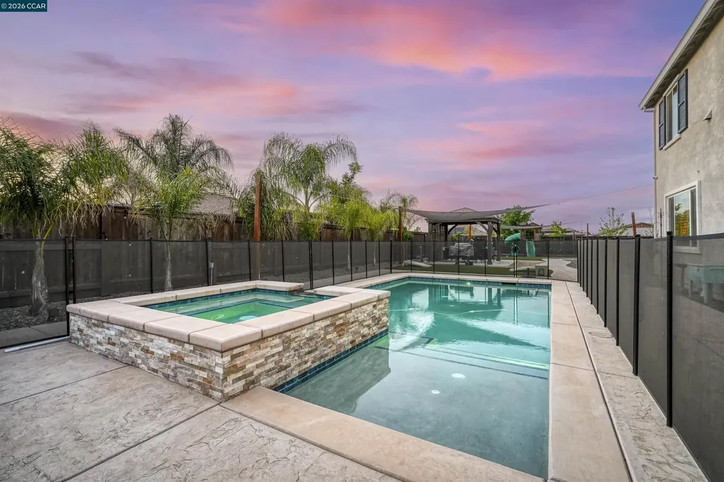1655 Apricot Court Dixon CA 95620