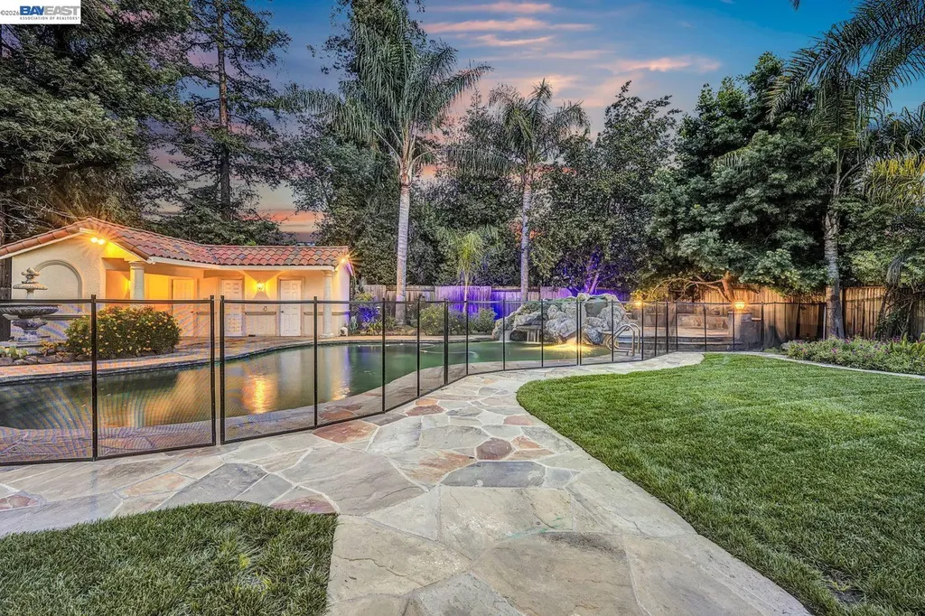 796 Posada Way Fremont CA 94536