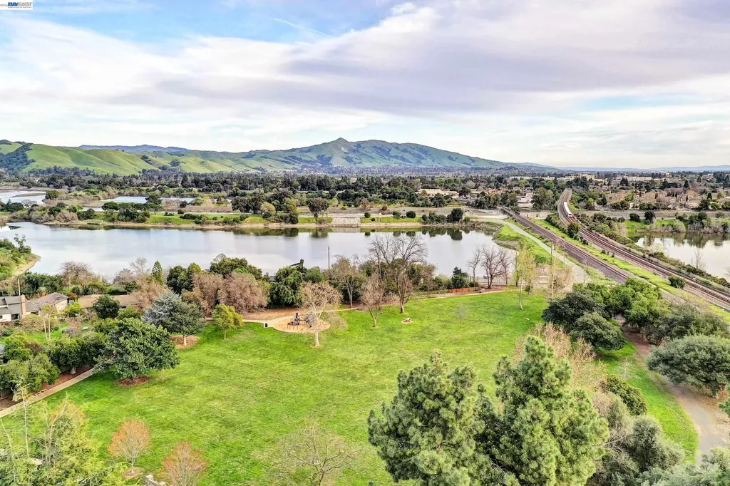 796 Posada Way Fremont CA 94536