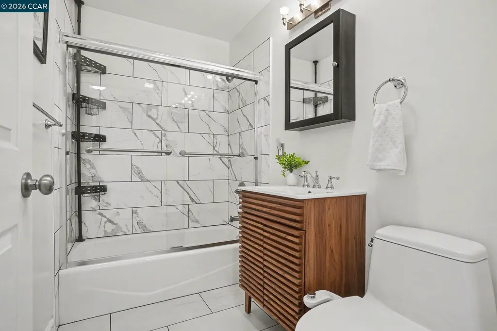 1266 62nd Street Emeryville CA 94608