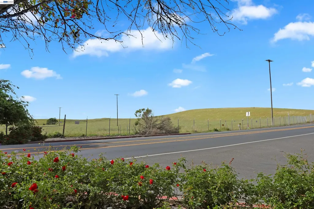 4006 Willow Pass Road Concord CA 94519