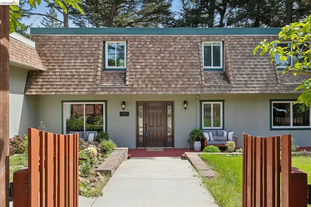 18 North Circle Oakland CA 94611