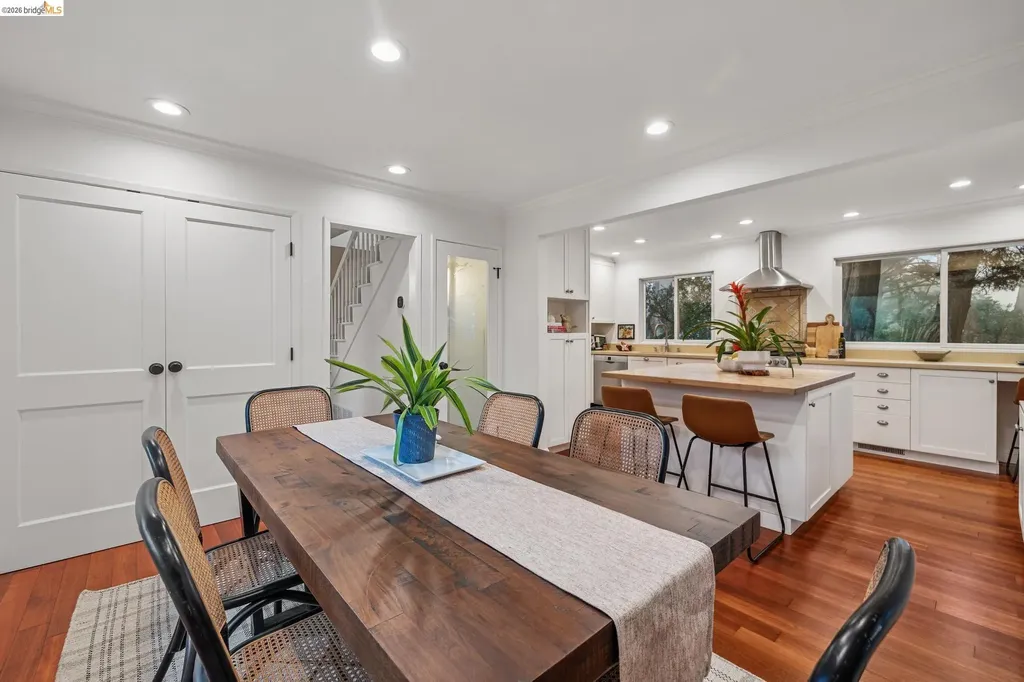 18 North Circle Oakland CA 94611