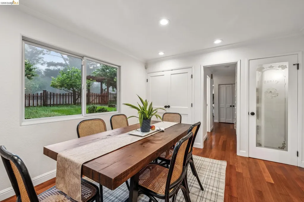 18 North Circle Oakland CA 94611