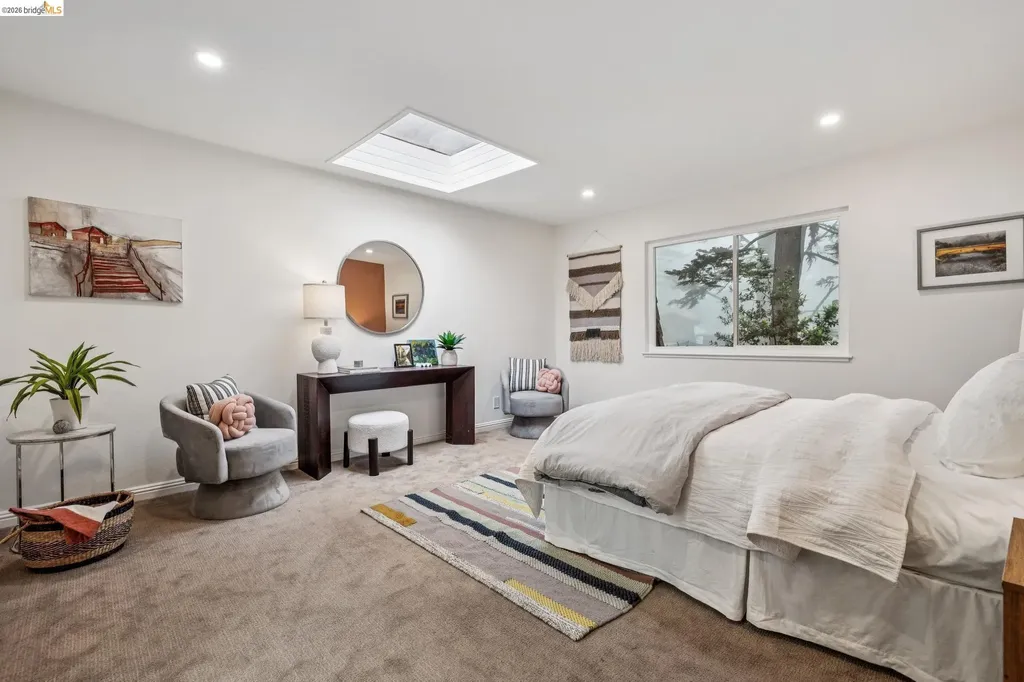 18 North Circle Oakland CA 94611
