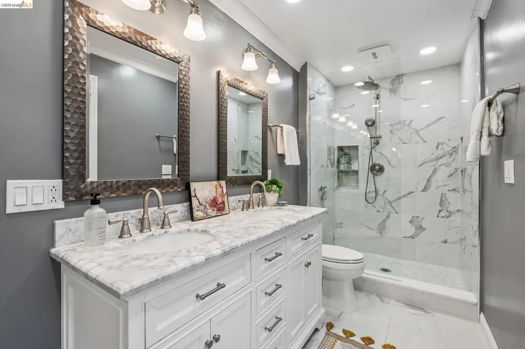18 North Circle Oakland CA 94611