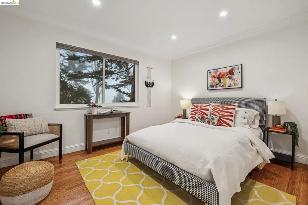 18 North Circle Oakland CA 94611