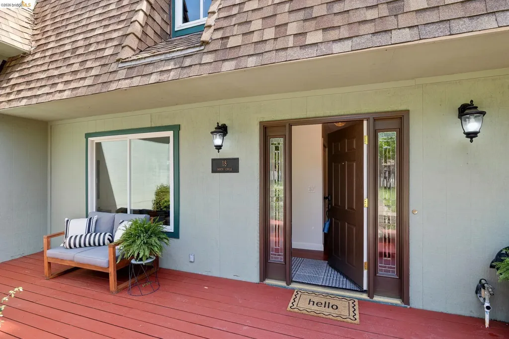 18 North Circle Oakland CA 94611