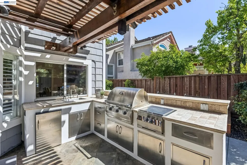 2426 Tapestry Way Pleasanton CA 94566